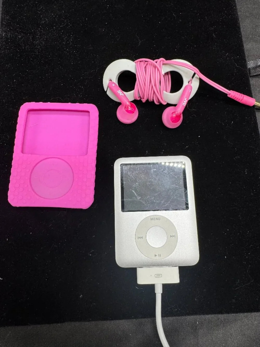 IPod Nano 3rd Generation 4gb (Bundle USB Cable/earbuds/Case) Tested Works - Picture 6 of 7